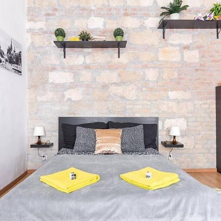Vintage Style Cozy Downtown Apartment. บูดาเปสต์ ภายนอก รูปภาพ